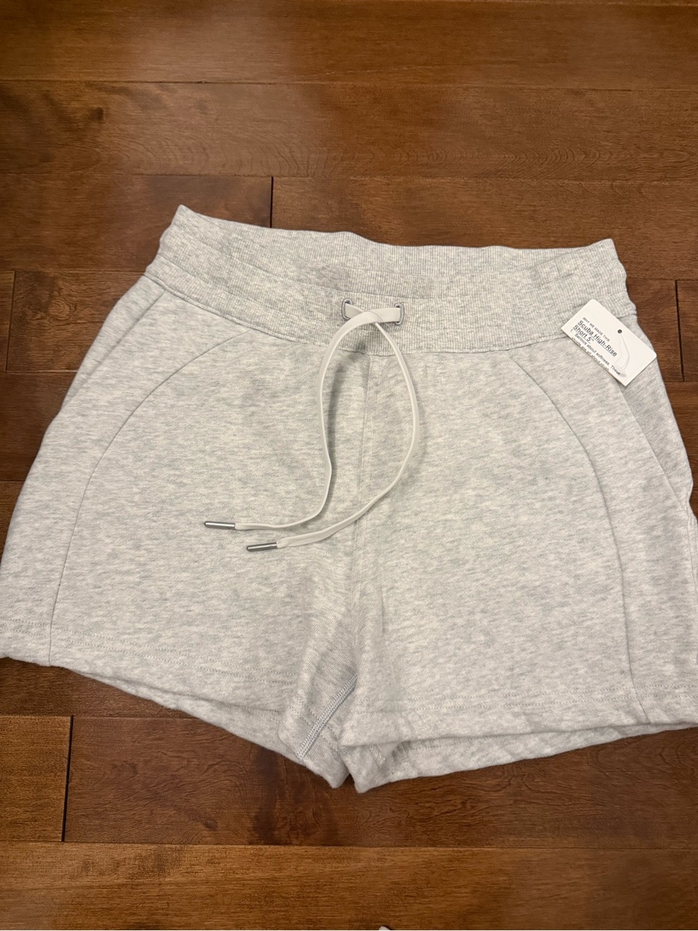 Lululemon Scuba High Rise Shorts 5”
